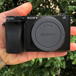 دوربین بدون آینه سونی دست دوم Sony Alpha a6400 body(شات 6500)